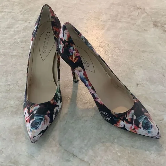 GUESS Floral Heels Size 9 - Picture 2 of 7